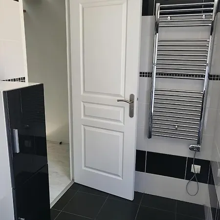 Prázdninový dům Maison De Bourg Avec Jardin Et Cour Bernières-sur-Mer