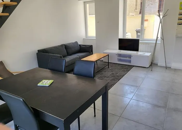 Maison De Bourg Avec Jardin Et Cour Hébergement de vacances Bernières-sur-Mer