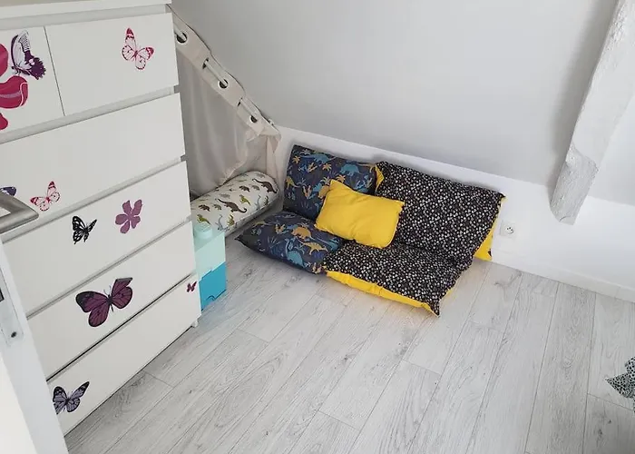 Maison De Bourg Avec Jardin Et Cour *