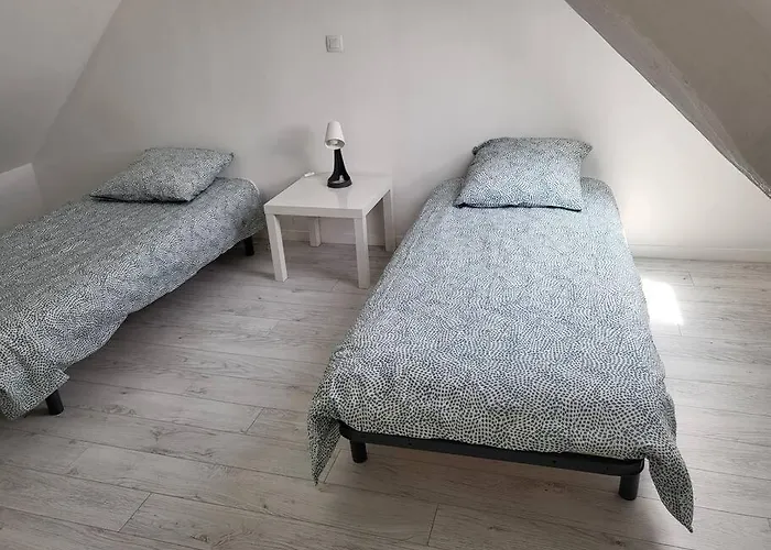 Maison De Bourg Avec Jardin Et Cour Hébergement de vacances Bernières-sur-Mer